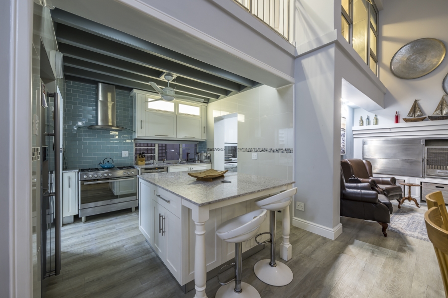 5 Bedroom Property for Sale in Glentana Western Cape
